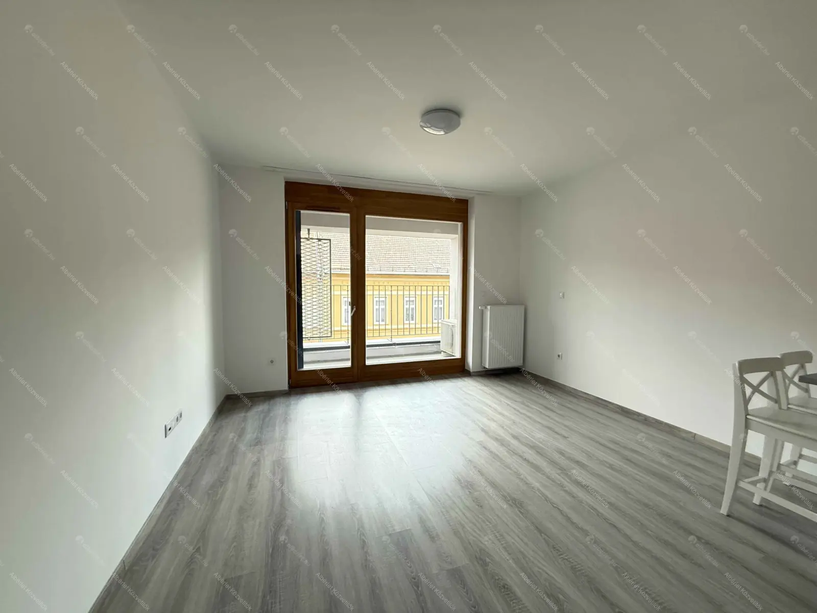 Kiadó albérlet 270000 Ft/hó áron: Budapest, XIII. kerület  Szabolcs utca. Mérete: 46 nm, 2 szobás | Alberlet.hu - 6702023