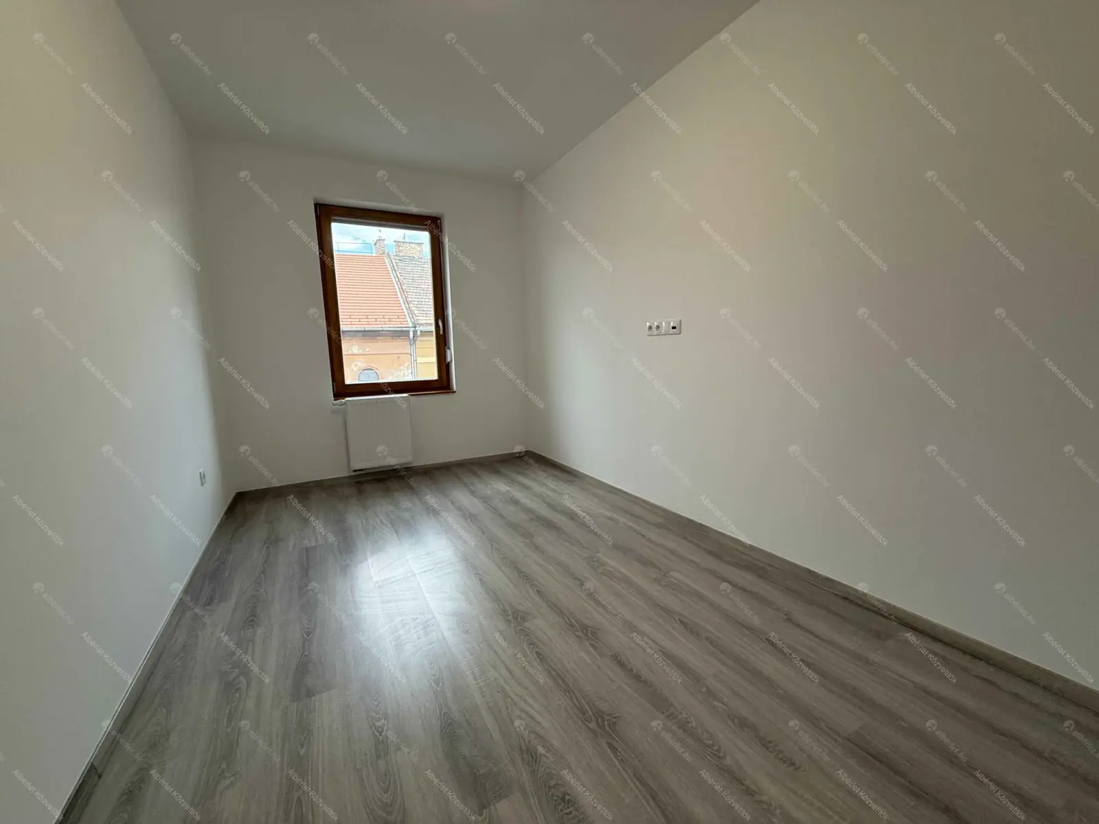 Kiadó albérlet 270000 Ft/hó áron: Budapest, XIII. kerület  Szabolcs utca. Mérete: 46 nm, 2 szobás | Alberlet.hu - 6702033