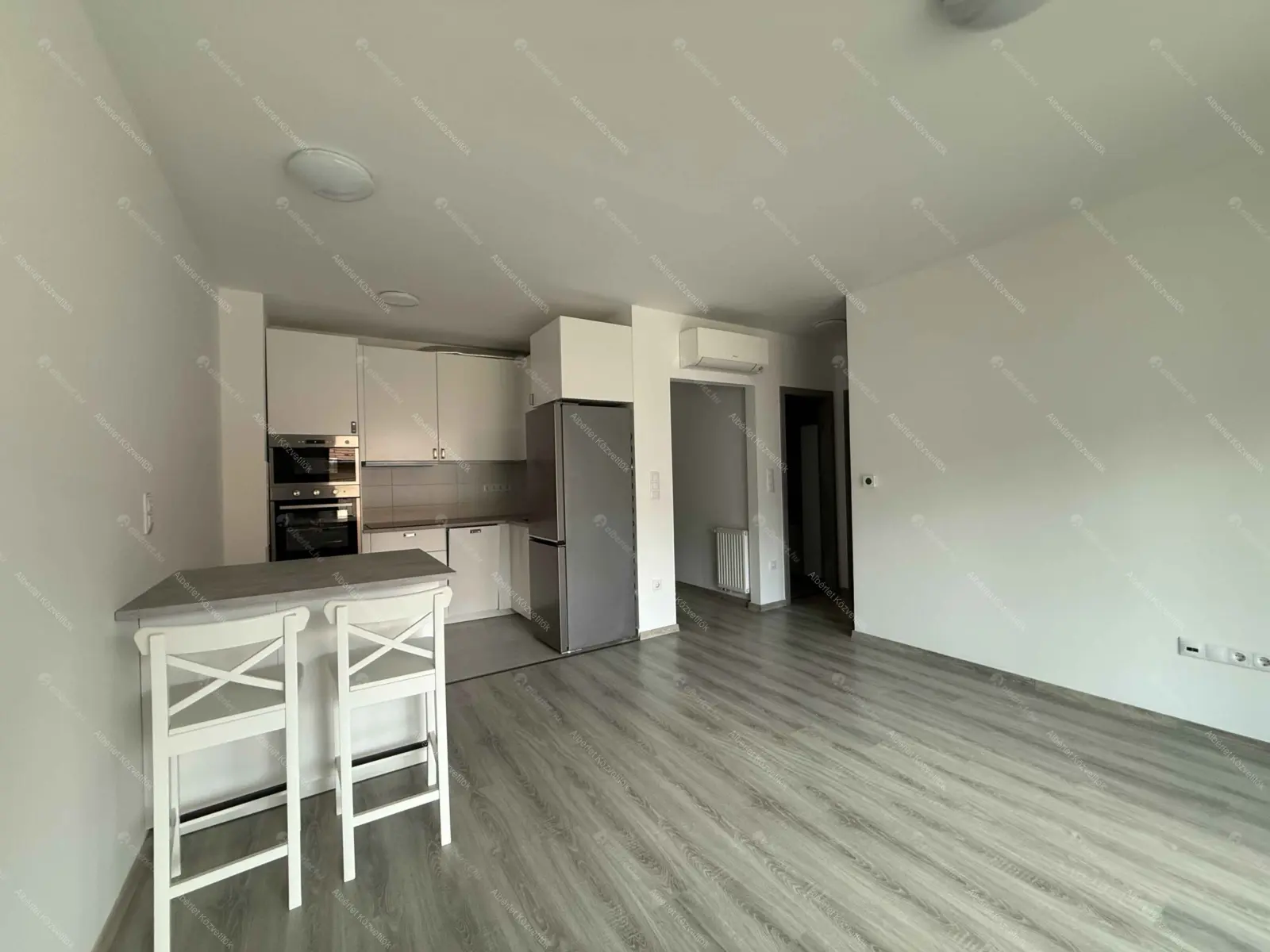 Kiadó albérlet 270000 Ft/hó áron: Budapest, XIII. kerület  Szabolcs utca. Mérete: 46 nm, 2 szobás | Alberlet.hu - 6702036