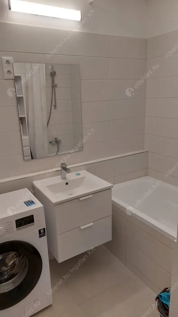 Kiadó albérlet 285000 Ft/hó áron: Budapest, XIII. kerület  Szabolcs utca. Mérete: 49 nm, 2 szobás | Alberlet.hu - 6561715