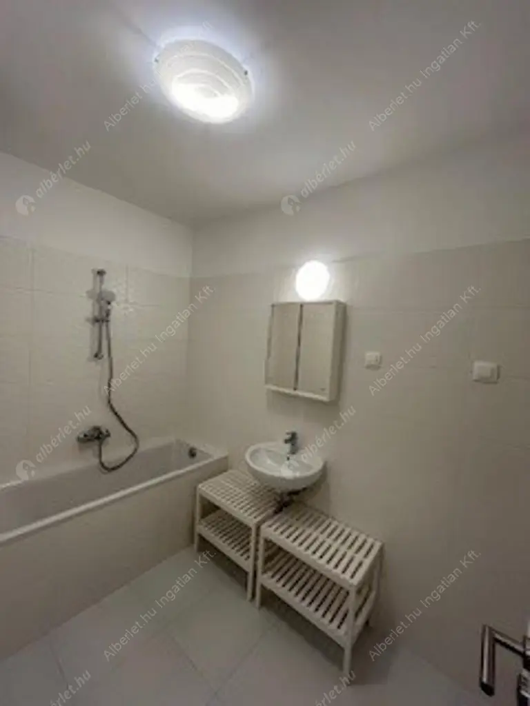 Kiadó albérlet 280000 Ft/hó áron: Budapest, XIII. kerület  Szabolcs utca. Mérete: 51 nm, 2 szobás | Alberlet.hu - 6569010