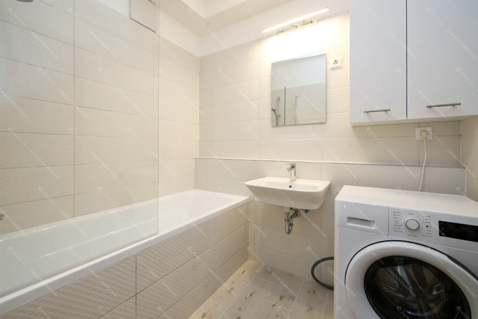 Kiadó albérlet 280000 Ft/hó áron: Budapest, XIII. kerület  Szabolcs utca. Mérete: 52 nm, 2 szobás | Alberlet.hu - 6690597