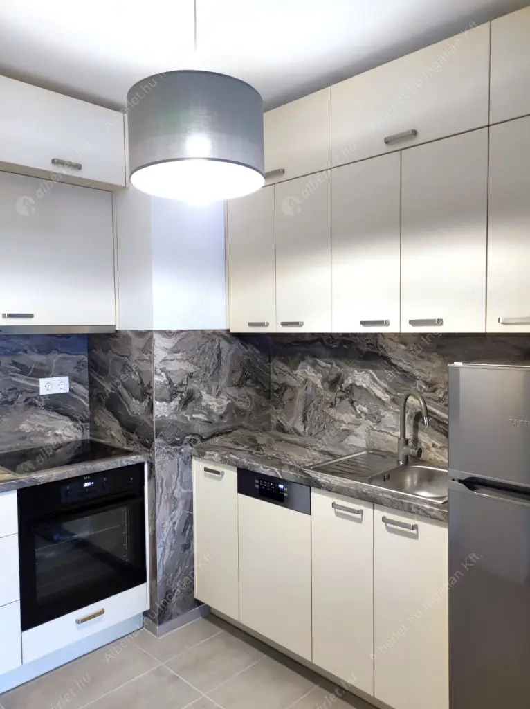 Kiadó albérlet 330000 Ft/hó áron: Budapest, XIII. kerület  Szabolcs utca. Mérete: 54 nm, 2 szobás | Alberlet.hu - 6613591