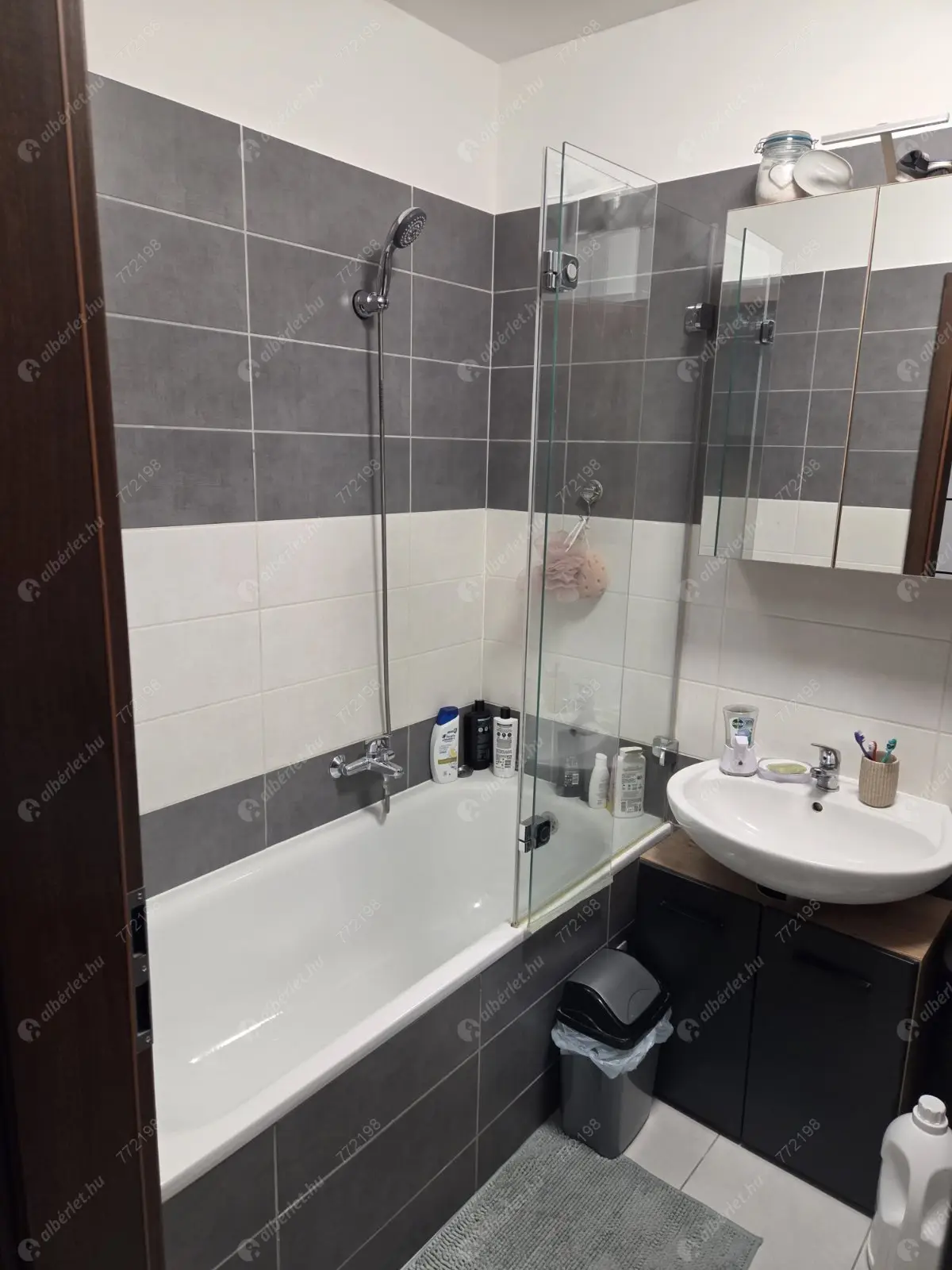 Kiadó albérlet 280000 Ft/hó áron: Budapest, XIII. kerület  Szegedi út. Mérete: 45 nm, 2 szobás | Alberlet.hu - 6605867