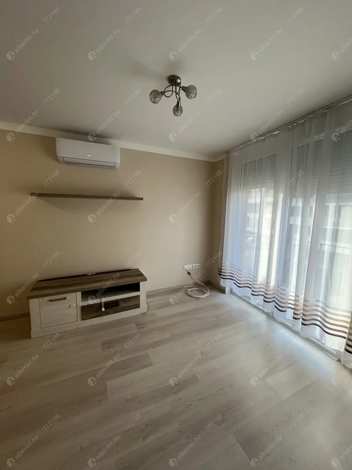 Kiadó albérlet 280000 Ft/hó áron: Budapest, XIII. kerület  Szegedi út. Mérete: 45 nm, 2 szobás | Alberlet.hu - 6609272