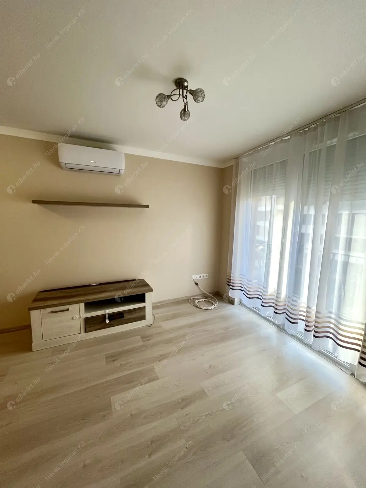 Kiadó albérlet 280000 Ft/hó áron: Budapest, XIII. kerület  Szegedi út. Mérete: 45 nm, 2 szobás | Alberlet.hu - 6620642