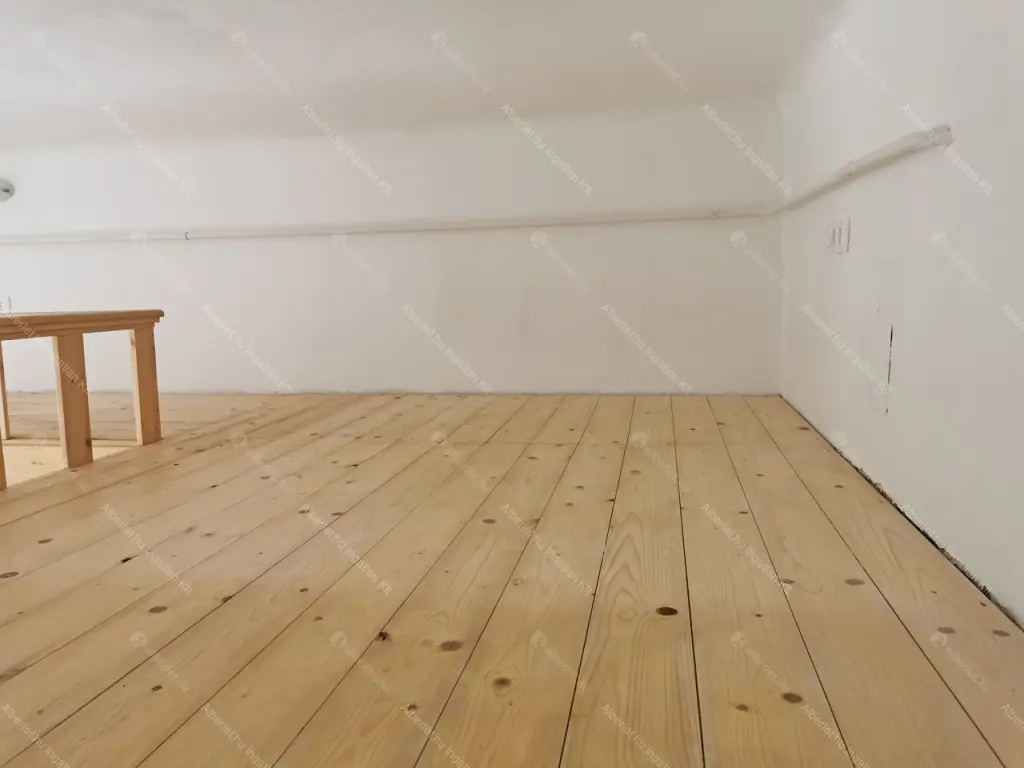 Kiadó albérlet 170000 Ft/hó áron: Budapest, XIII. kerület  Szent László út. Mérete: 30 nm, 1 szobás | Alberlet.hu - 6696051