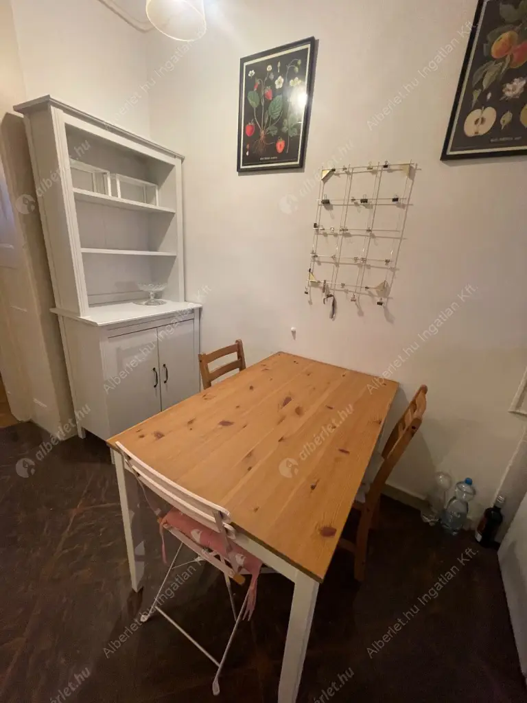 Kiadó albérlet 190000 Ft/hó áron: Budapest, XIII. kerület  Szent László út. Mérete: 40 nm, 1 szobás | Alberlet.hu - 6580796