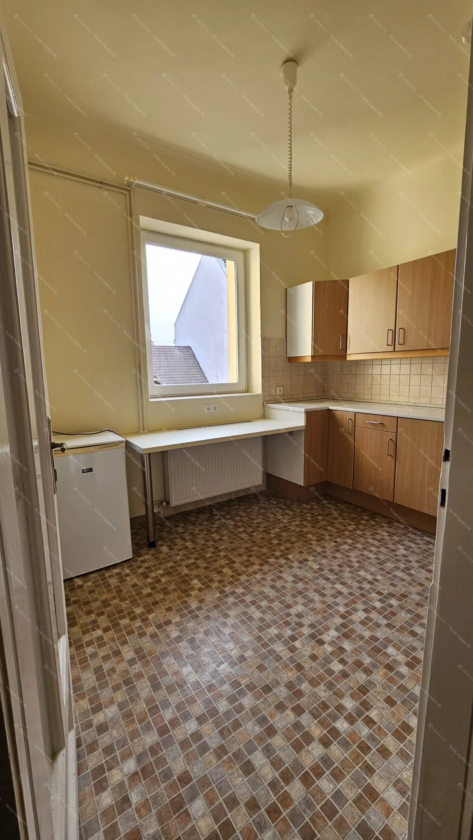 Kiadó albérlet 220000 Ft/hó áron: Budapest, XIII. kerület  Szent László út. Mérete: 40 nm, 1 szobás | Alberlet.hu - 6693311