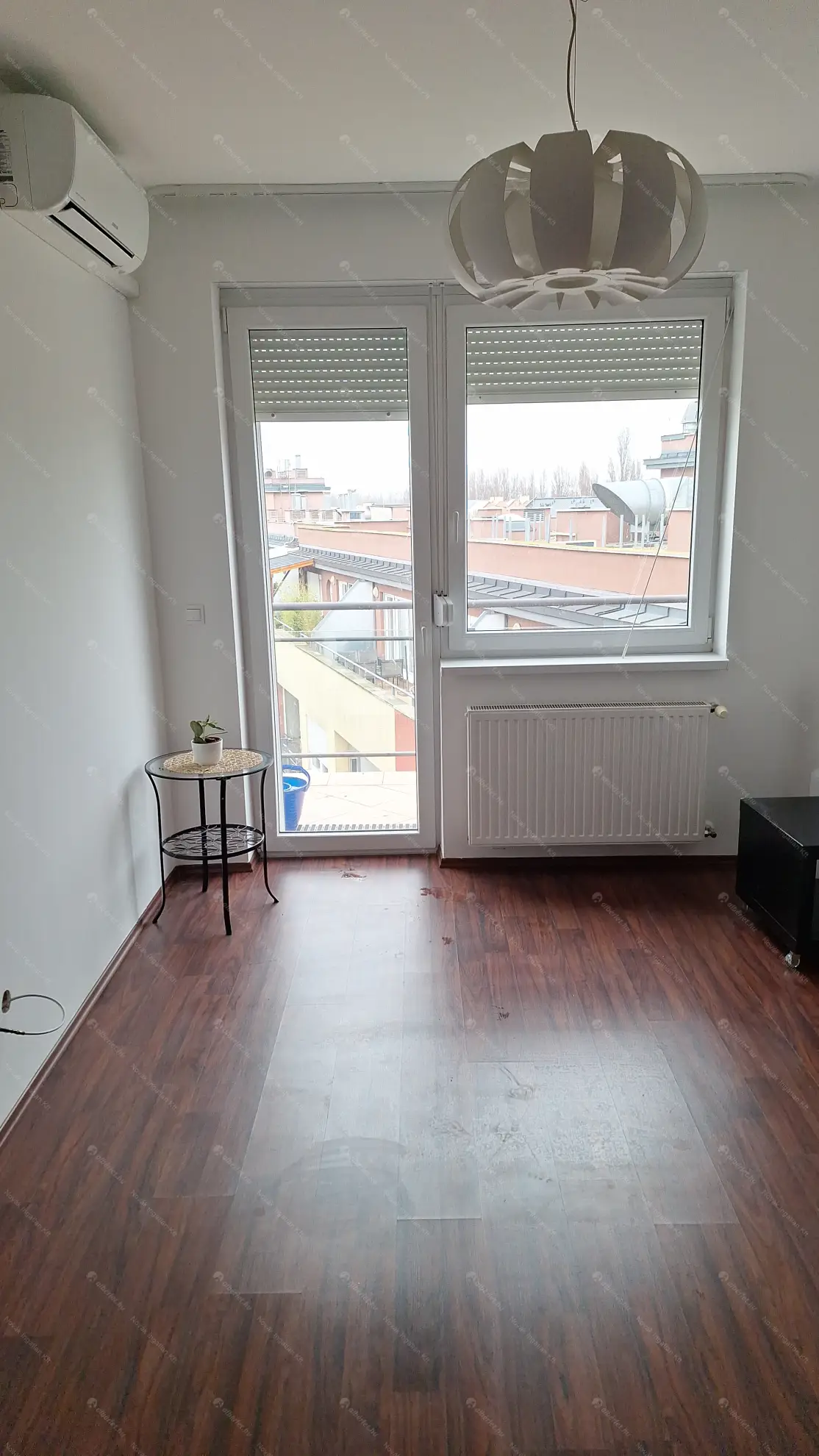 Kiadó albérlet 280000 Ft/hó áron: Budapest, XIII. kerület  Szent László út. Mérete: 45 nm, 2 szobás | Alberlet.hu - 6609615