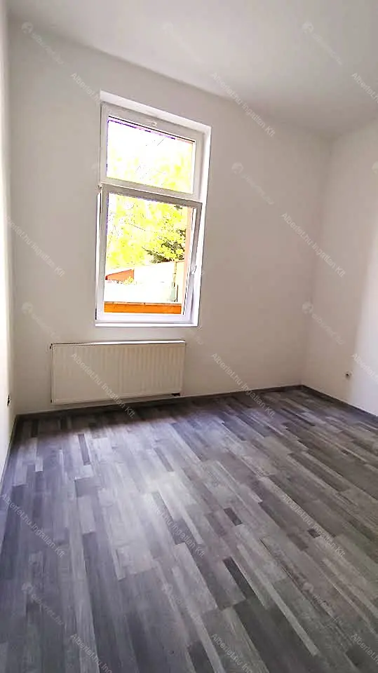 Kiadó albérlet 260000 Ft/hó áron: Budapest, XIII. kerület  Szent László út. Mérete: 57 nm, 1 szobás | Alberlet.hu - 6697194