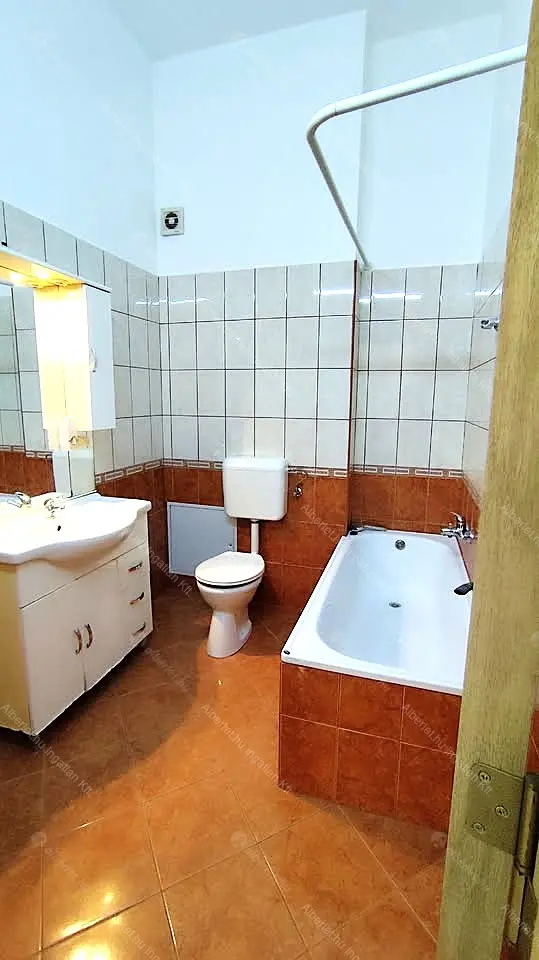 Kiadó albérlet 260000 Ft/hó áron: Budapest, XIII. kerület  Szent László út. Mérete: 57 nm, 1 szobás | Alberlet.hu - 6697198