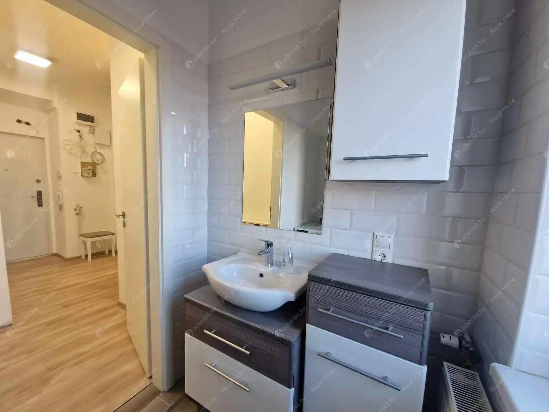 Kiadó albérlet 210000 Ft/hó áron: Budapest, XIII. kerület  Tahi utca. Mérete: 33 nm, 1 szobás | Alberlet.hu - 6165942