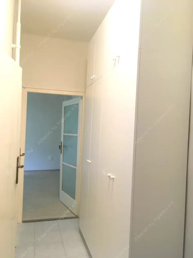 Kiadó albérlet 180000 Ft/hó áron: Budapest, XIII. kerület  Tahi utca. Mérete: 38 nm, 1 szobás | Alberlet.hu - 6581672