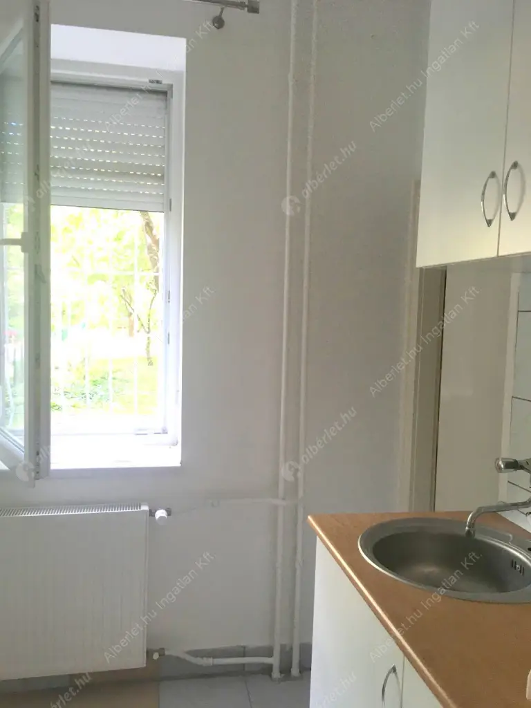 Kiadó albérlet 180000 Ft/hó áron: Budapest, XIII. kerület  Tahi utca. Mérete: 38 nm, 1 szobás | Alberlet.hu - 6581674