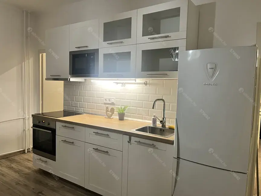 Kiadó albérlet 200000 Ft/hó áron: Budapest, XIII. kerület  Tahi utca. Mérete: 40 nm, 1 szobás | Alberlet.hu - 6663609