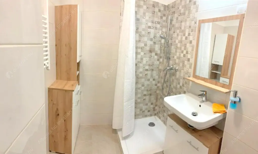 Kiadó albérlet 265000 Ft/hó áron: Budapest, XIII. kerület  Taksony utca. Mérete: 35 nm, 1 szobás | Alberlet.hu - 6624142