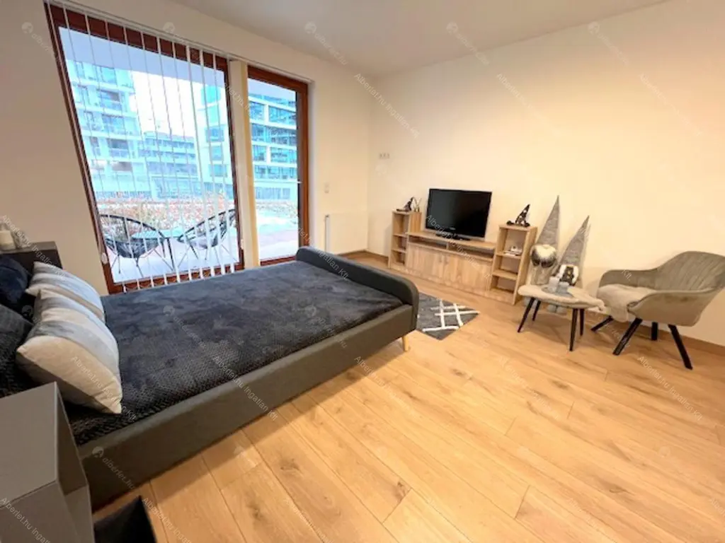 Kiadó albérlet 265000 Ft/hó áron: Budapest, XIII. kerület  Taksony utca. Mérete: 35 nm, 1 szobás | Alberlet.hu - 6652576