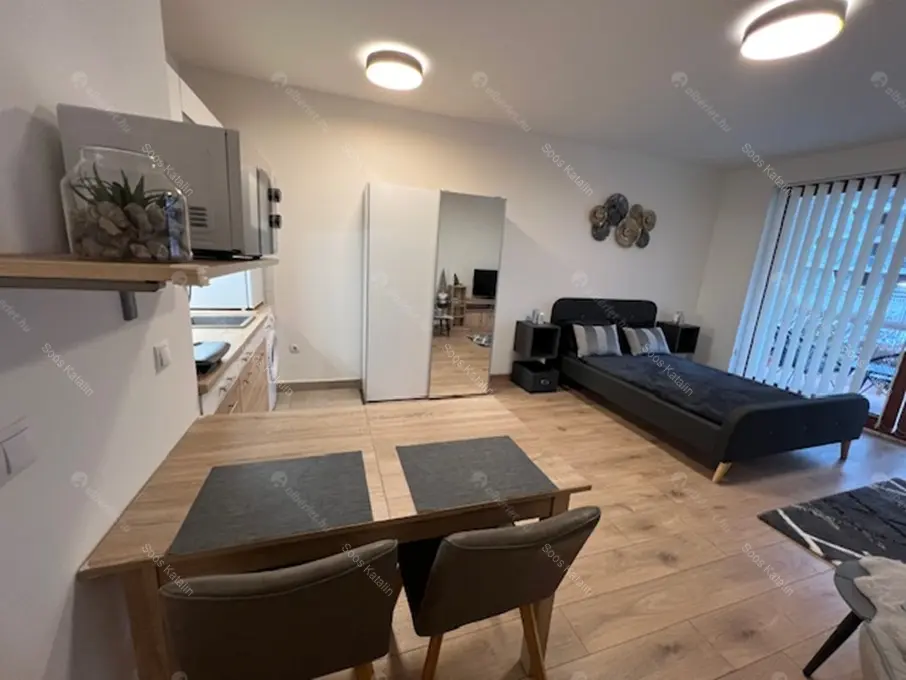 Kiadó albérlet 265000 Ft/hó áron: Budapest, XIII. kerület  Taksony utca. Mérete: 35 nm, 1 szobás | Alberlet.hu - 6656796