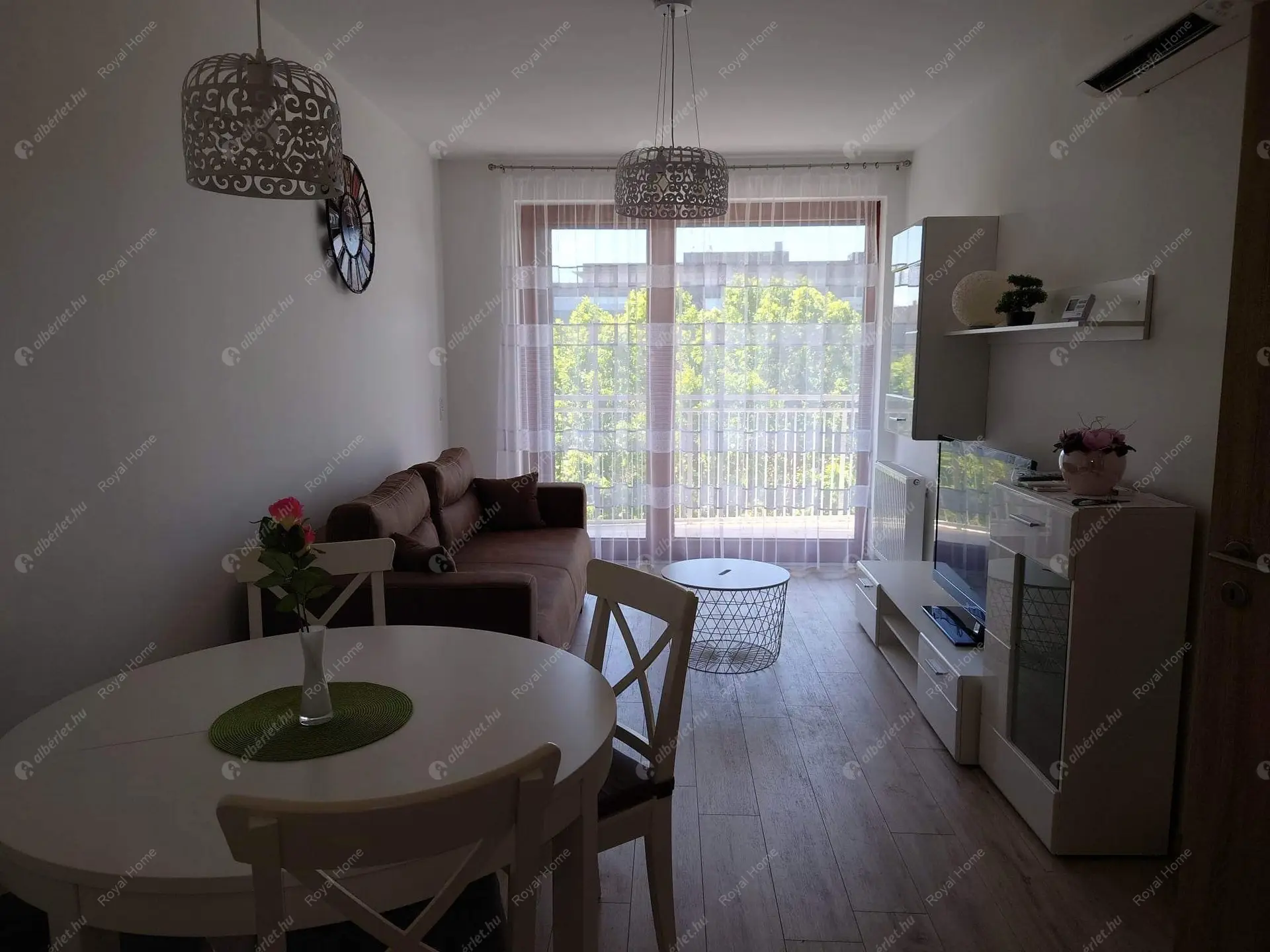 Kiadó albérlet 300000 Ft/hó áron: Budapest, XIII. kerület  Taksony utca. Mérete: 46 nm, 2 szobás | Alberlet.hu - 6033572