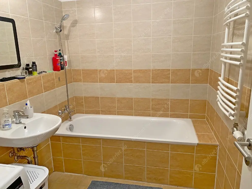 Kiadó albérlet 199000 Ft/hó áron: Budapest, XIII. kerület  Teve utca. Mérete: 33 nm, 1 szobás | Alberlet.hu - 6606880