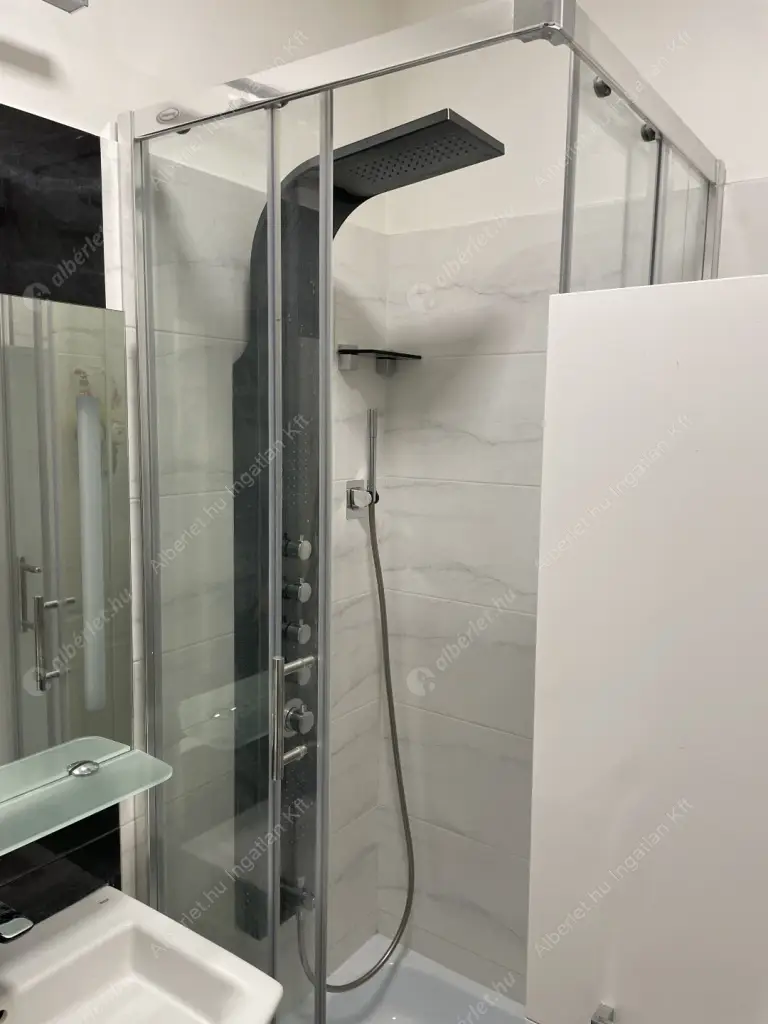 Kiadó albérlet 270000 Ft/hó áron: Budapest, XIII. kerület  Teve utca. Mérete: 39 nm, 1 szobás | Alberlet.hu - 6631836