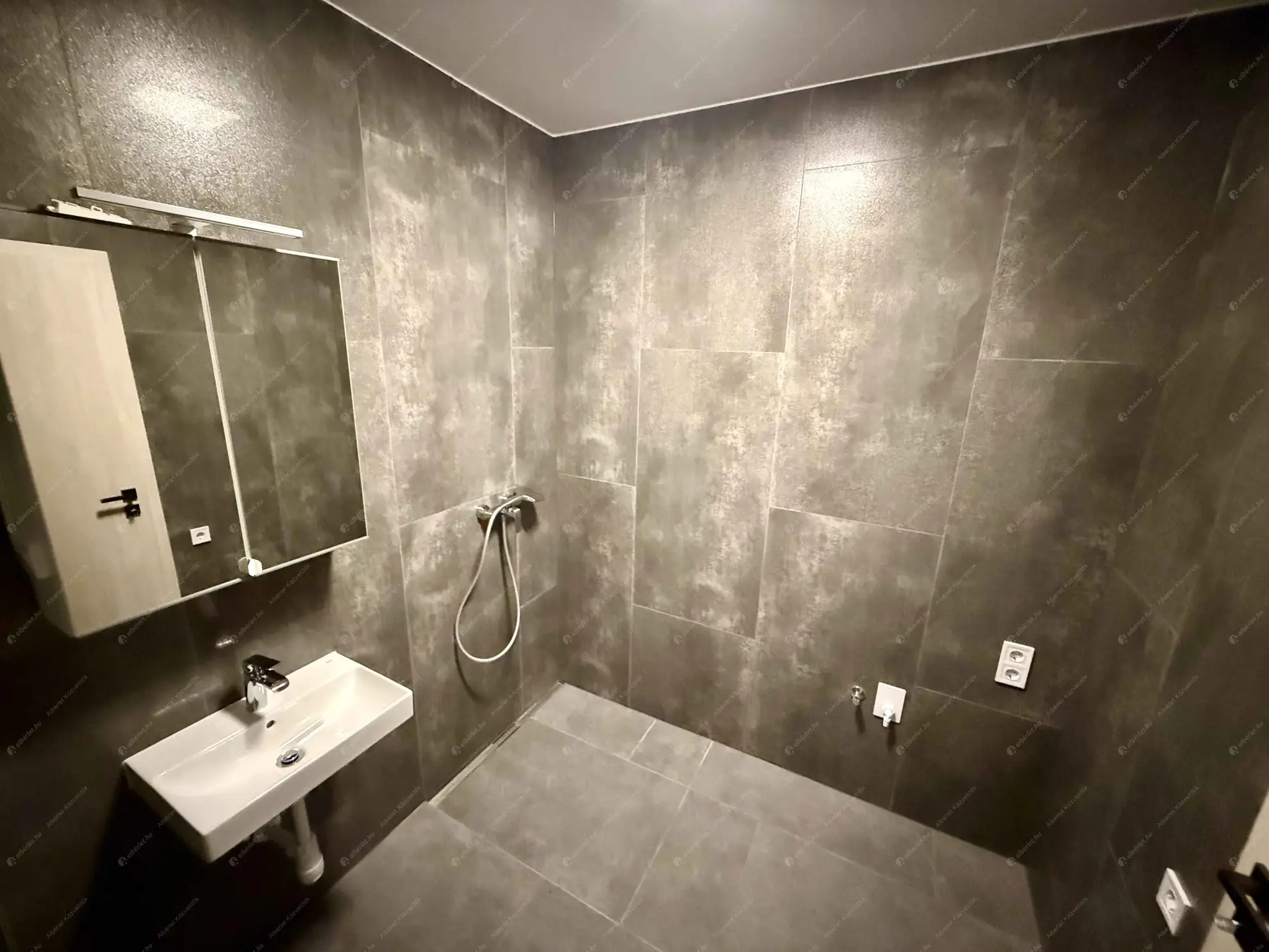 Kiadó albérlet 249000 Ft/hó áron: Budapest, XIII. kerület  Teve utca. Mérete: 41 nm, 2 szobás | Alberlet.hu - 6553854