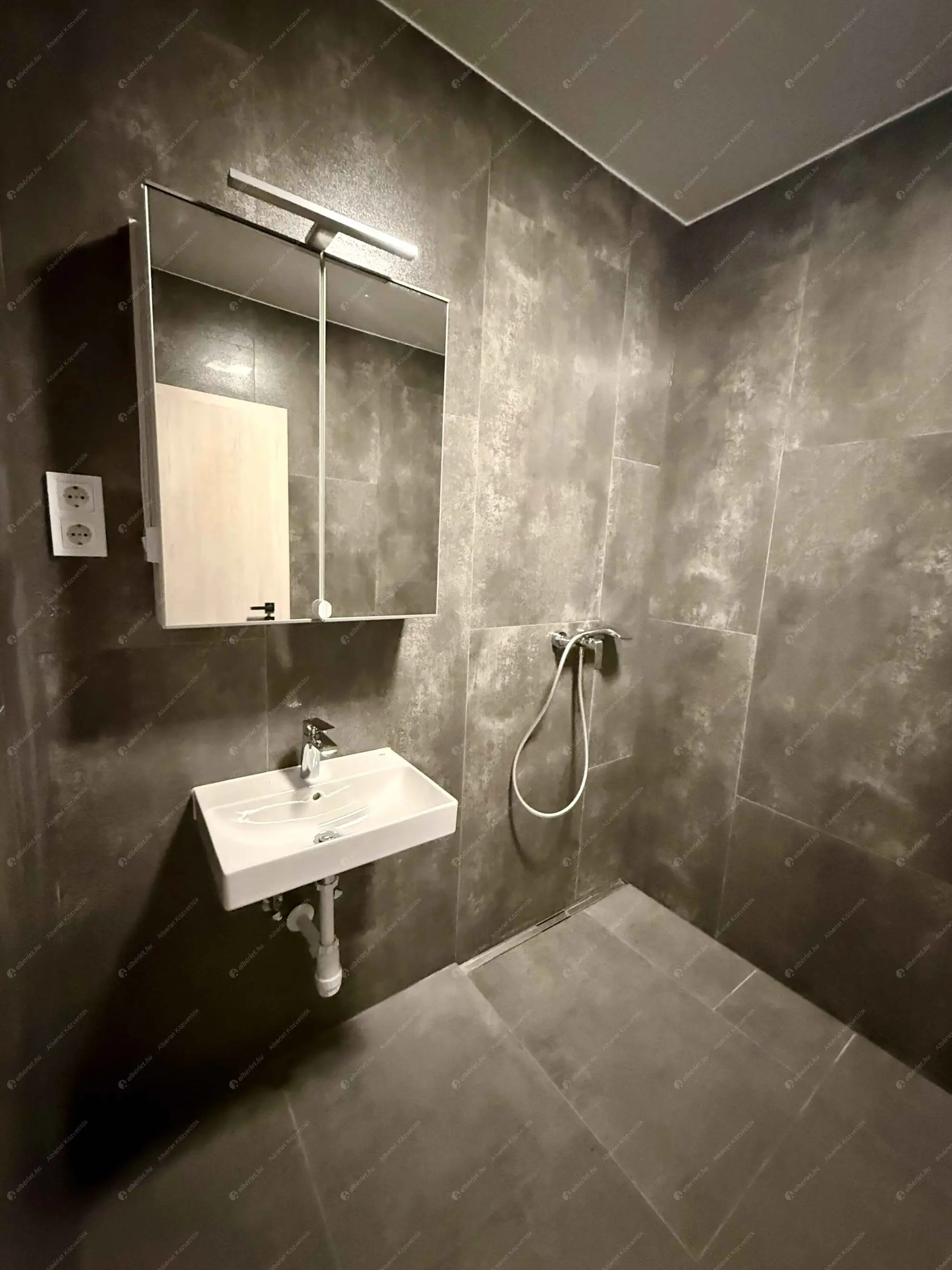 Kiadó albérlet 249000 Ft/hó áron: Budapest, XIII. kerület  Teve utca. Mérete: 41 nm, 2 szobás | Alberlet.hu - 6553855