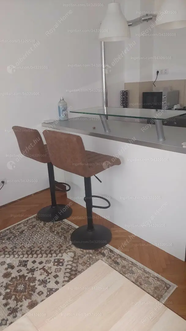 Kiadó albérlet 199000 Ft/hó áron: Budapest, XIII. kerület  Thurzó utca. Mérete: 32 nm, 1 szobás | Alberlet.hu - 6372338