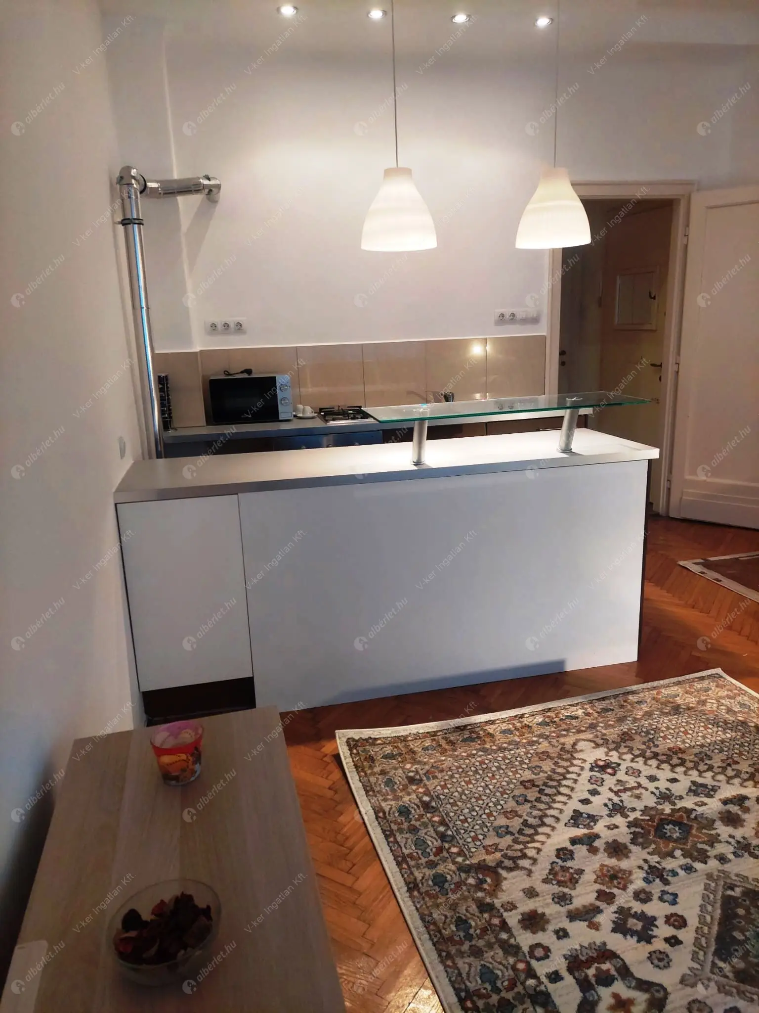 Kiadó albérlet 200000 Ft/hó áron: Budapest, XIII. kerület  Thurzó utca. Mérete: 40 nm, 1 szobás | Alberlet.hu - 6592806