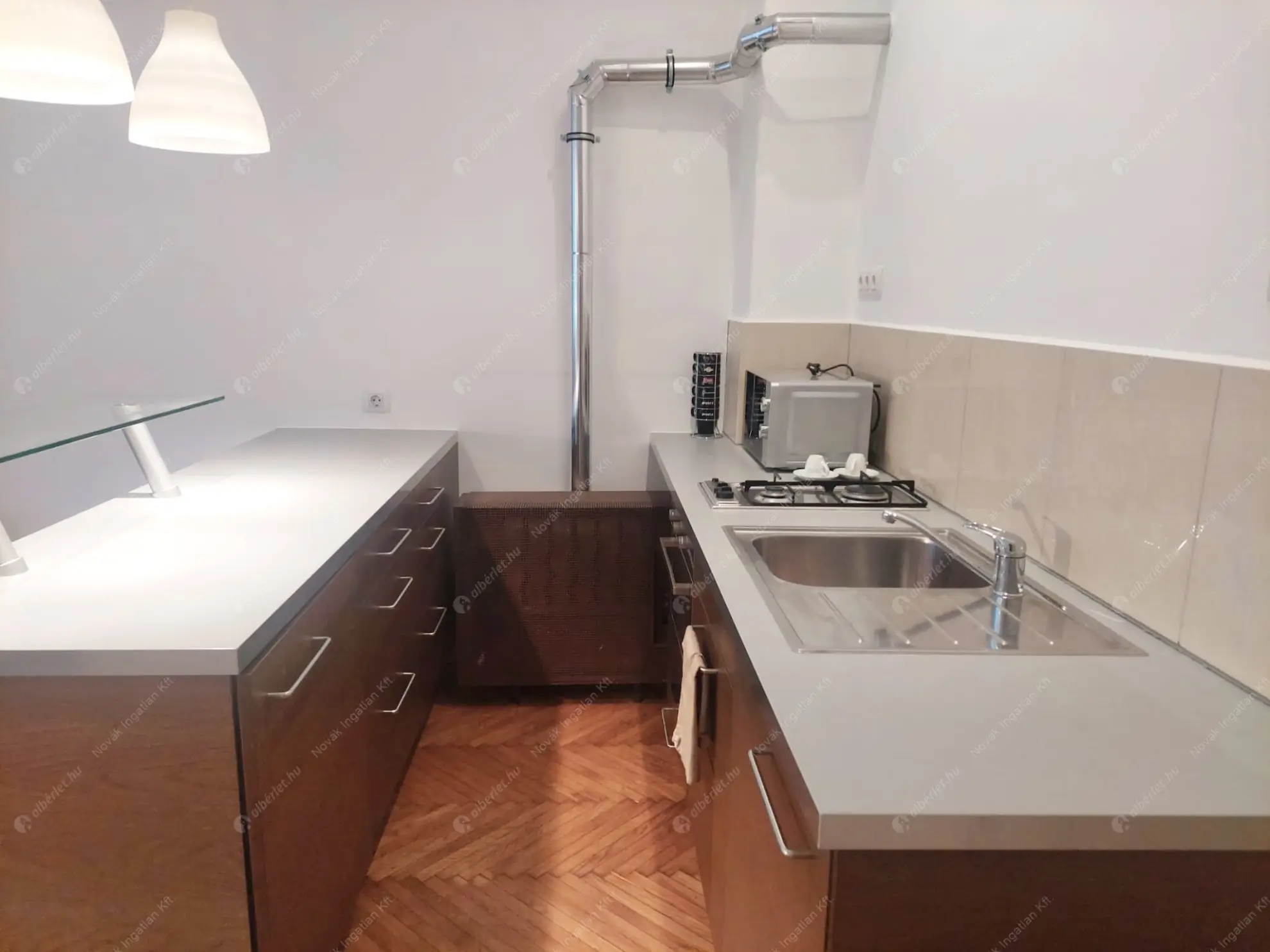 Kiadó albérlet 200000 Ft/hó áron: Budapest, XIII. kerület  Thurzó utca. Mérete: 40 nm, 1 szobás | Alberlet.hu - 6594968