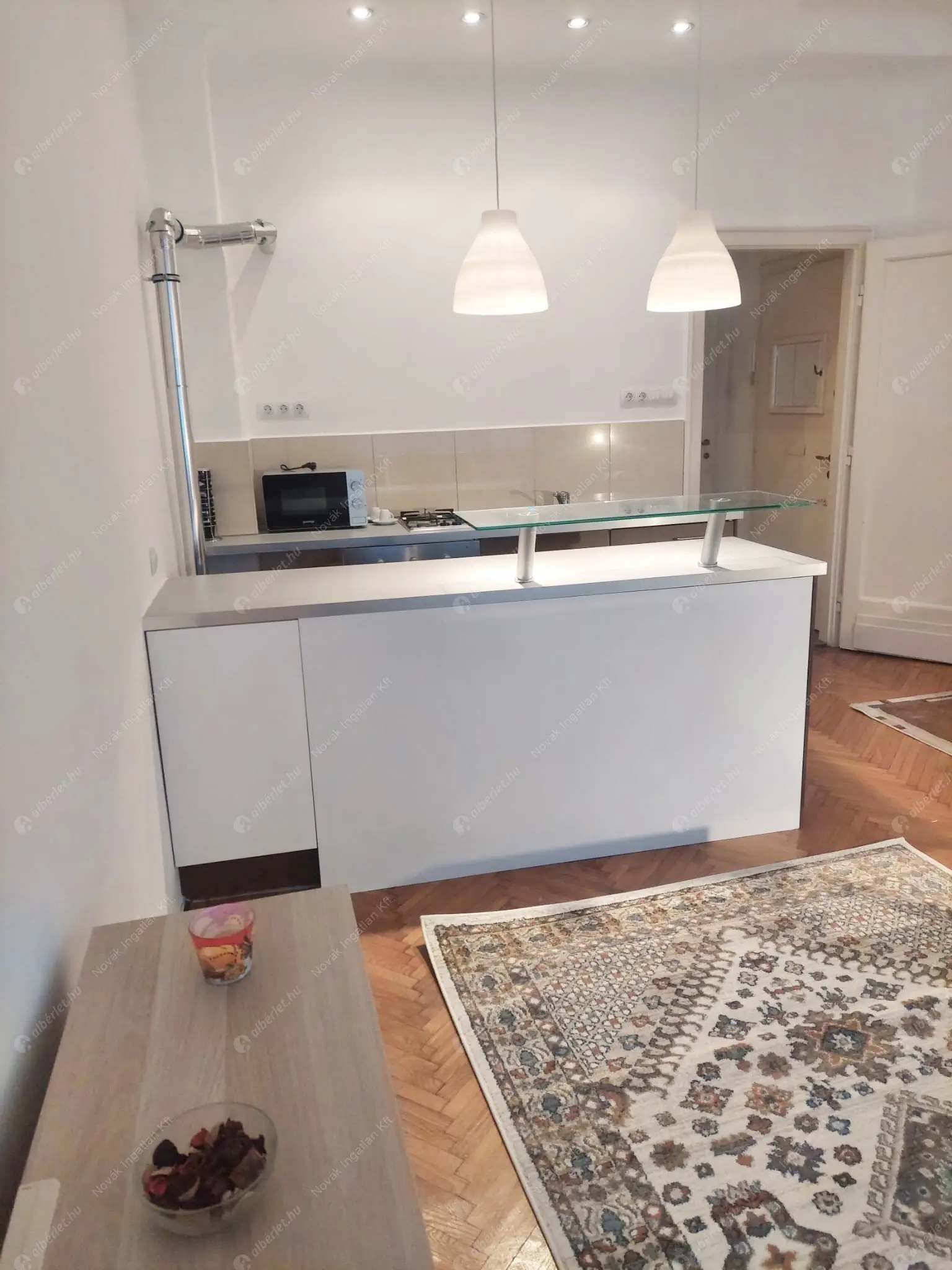 Kiadó albérlet 200000 Ft/hó áron: Budapest, XIII. kerület  Thurzó utca. Mérete: 40 nm, 1 szobás | Alberlet.hu - 6594969