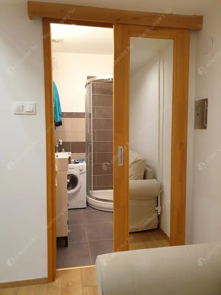 Kiadó albérlet 220000 Ft/hó áron: Budapest, XIII. kerület  Tisza utca. Mérete: 24 nm, 1 szobás | Alberlet.hu - 5518603