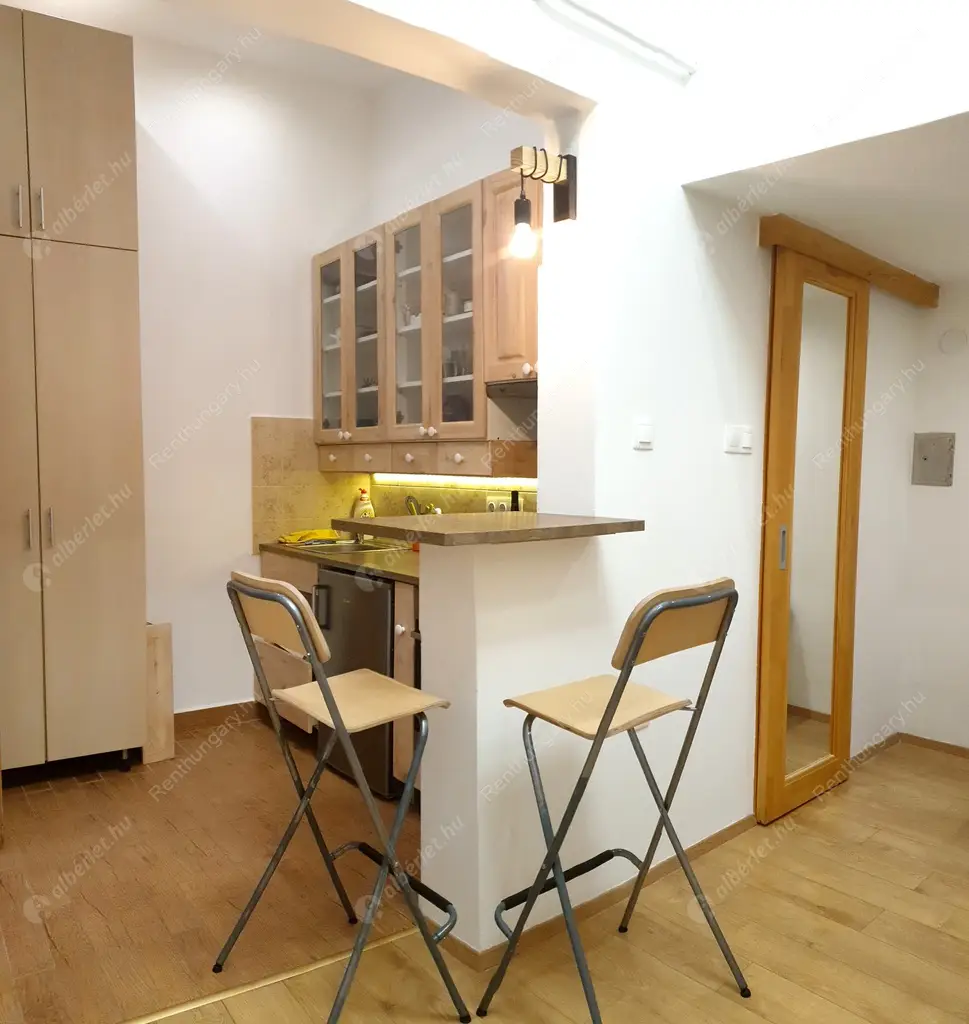 Kiadó albérlet 220000 Ft/hó áron: Budapest, XIII. kerület  Tisza utca. Mérete: 24 nm, 1 szobás | Alberlet.hu - 5518619