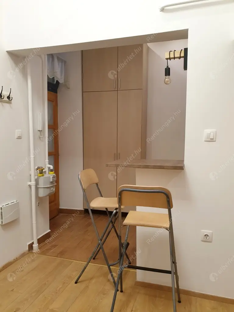 Kiadó albérlet 220000 Ft/hó áron: Budapest, XIII. kerület  Tisza utca. Mérete: 24 nm, 1 szobás | Alberlet.hu - 5518621