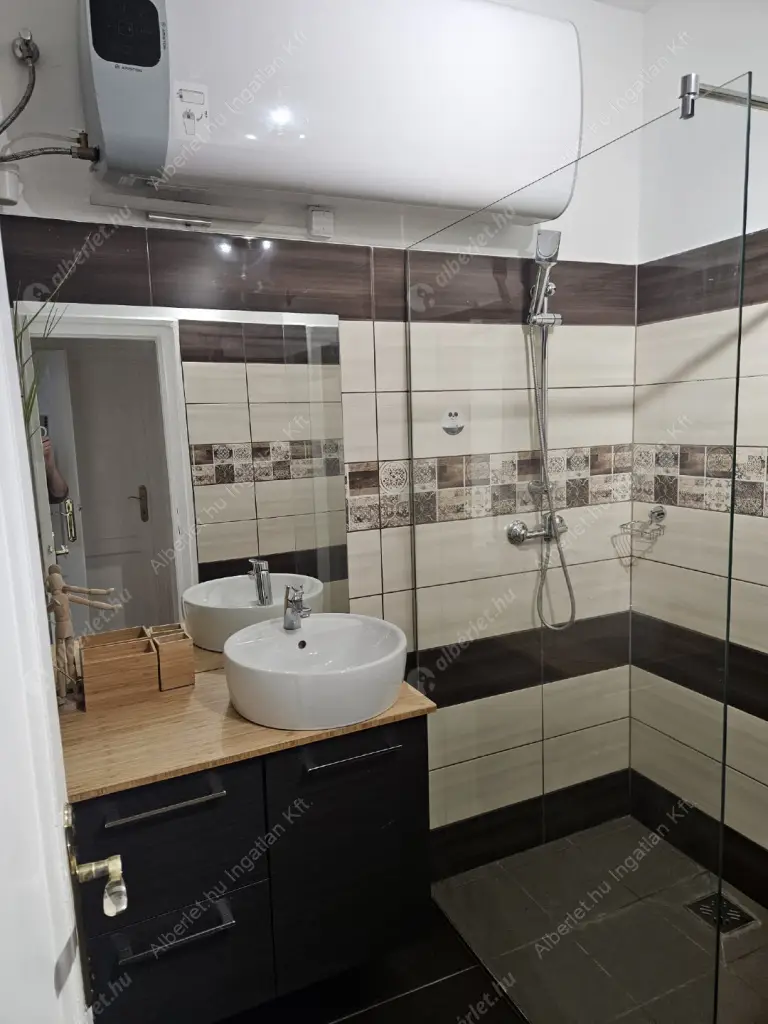 Kiadó albérlet 299000 Ft/hó áron: Budapest, XIII. kerület  Tomori köz. Mérete: 61 nm, 3 szobás | Alberlet.hu - 6599472