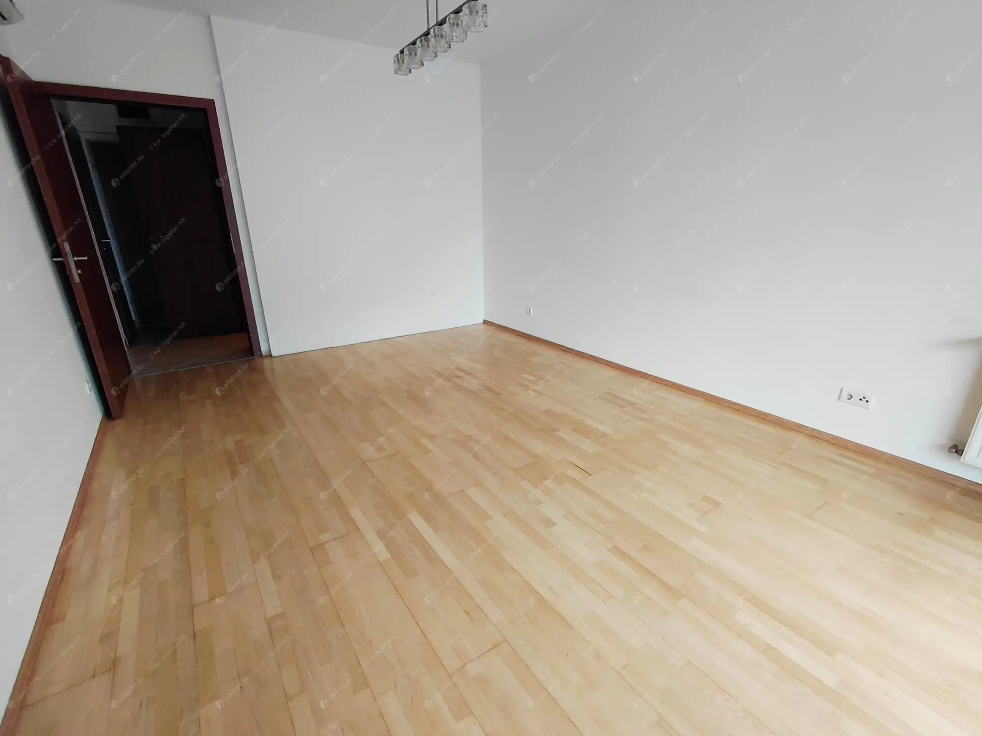 Kiadó albérlet 290000 Ft/hó áron: Budapest, XIII. kerület  Turóc utca. Mérete: 54 nm, 2 szobás | Alberlet.hu - 6596176