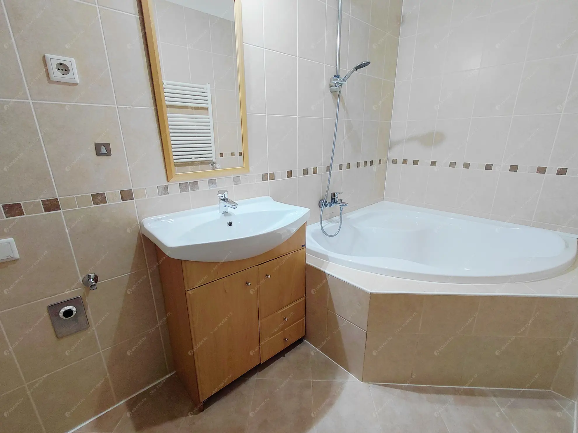 Kiadó albérlet 290000 Ft/hó áron: Budapest, XIII. kerület  Turóc utca. Mérete: 54 nm, 2 szobás | Alberlet.hu - 6596181