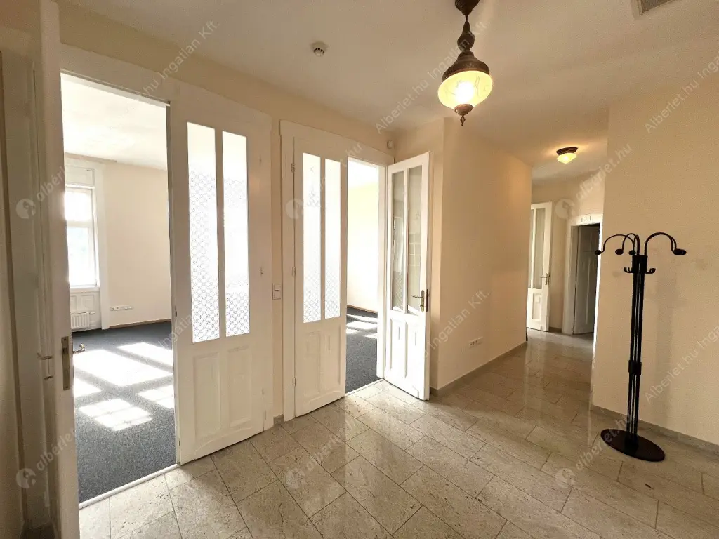 Kiadó albérlet 600000 Ft/hó áron: Budapest, XIII. kerület  Újpesti rakpart. Mérete: 90 nm, 3 szobás | Alberlet.hu - 6614190