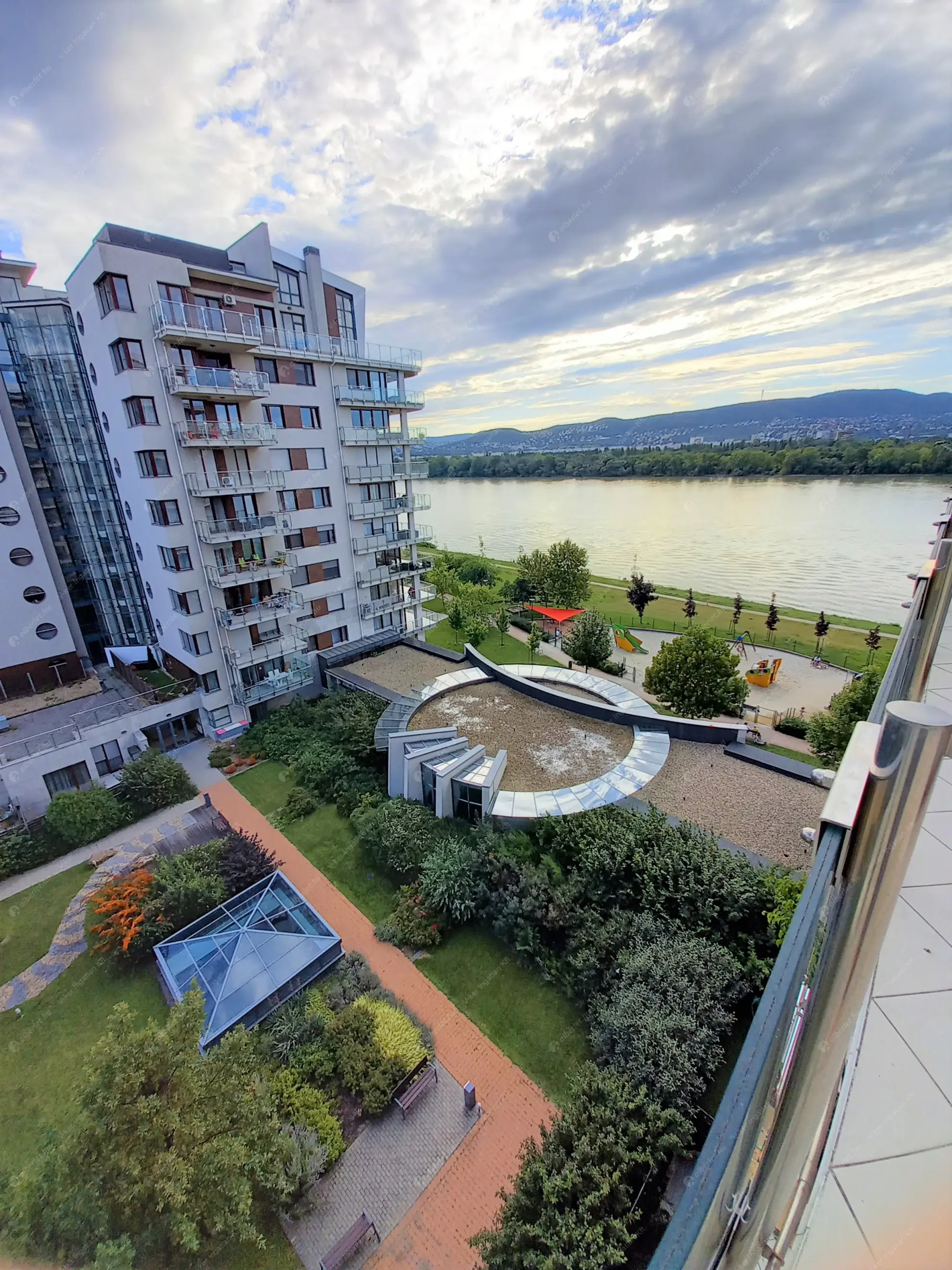 Kiadó albérlet 330000 Ft/hó áron: Budapest, XIII. kerület  Úszódaru utca. Mérete: 51 nm, 2 szobás | Alberlet.hu - 6578809