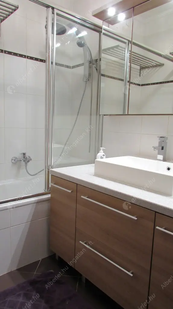 Kiadó albérlet 330000 Ft/hó áron: Budapest, XIII. kerület  Úszódaru utca. Mérete: 51 nm, 2 szobás | Alberlet.hu - 6605905