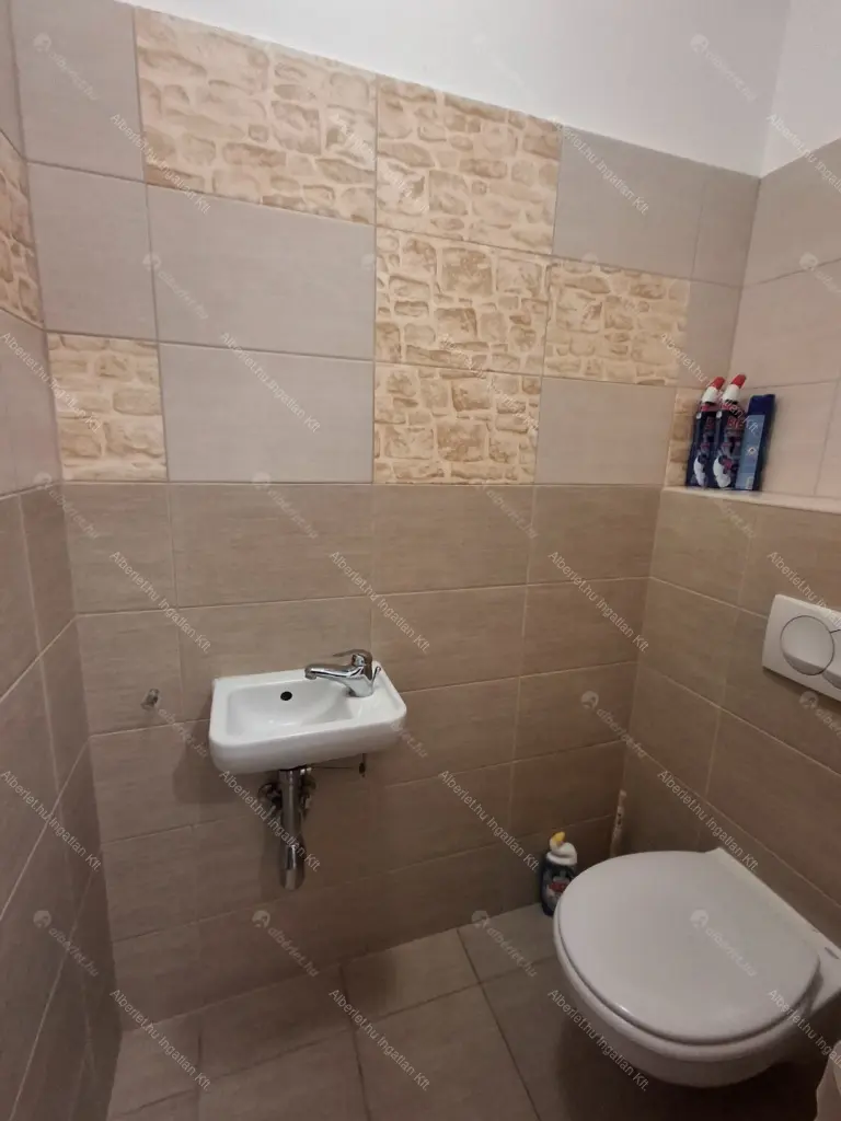 Kiadó albérlet 380000 Ft/hó áron: Budapest, XIII. kerület  Úszódaru utca. Mérete: 58 nm, 3 szobás | Alberlet.hu - 6677046