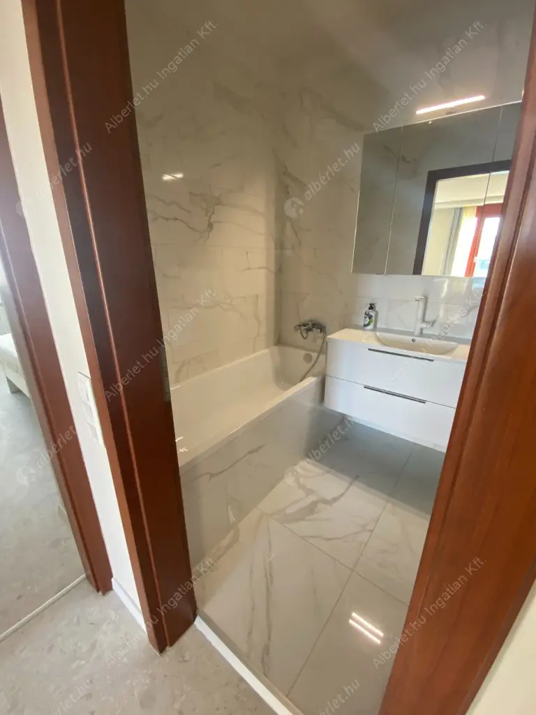 Kiadó albérlet 799000 Ft/hó áron: Budapest, XIII. kerület  Úszódaru utca. Mérete: 95 nm, 3 szobás | Alberlet.hu - 6615179