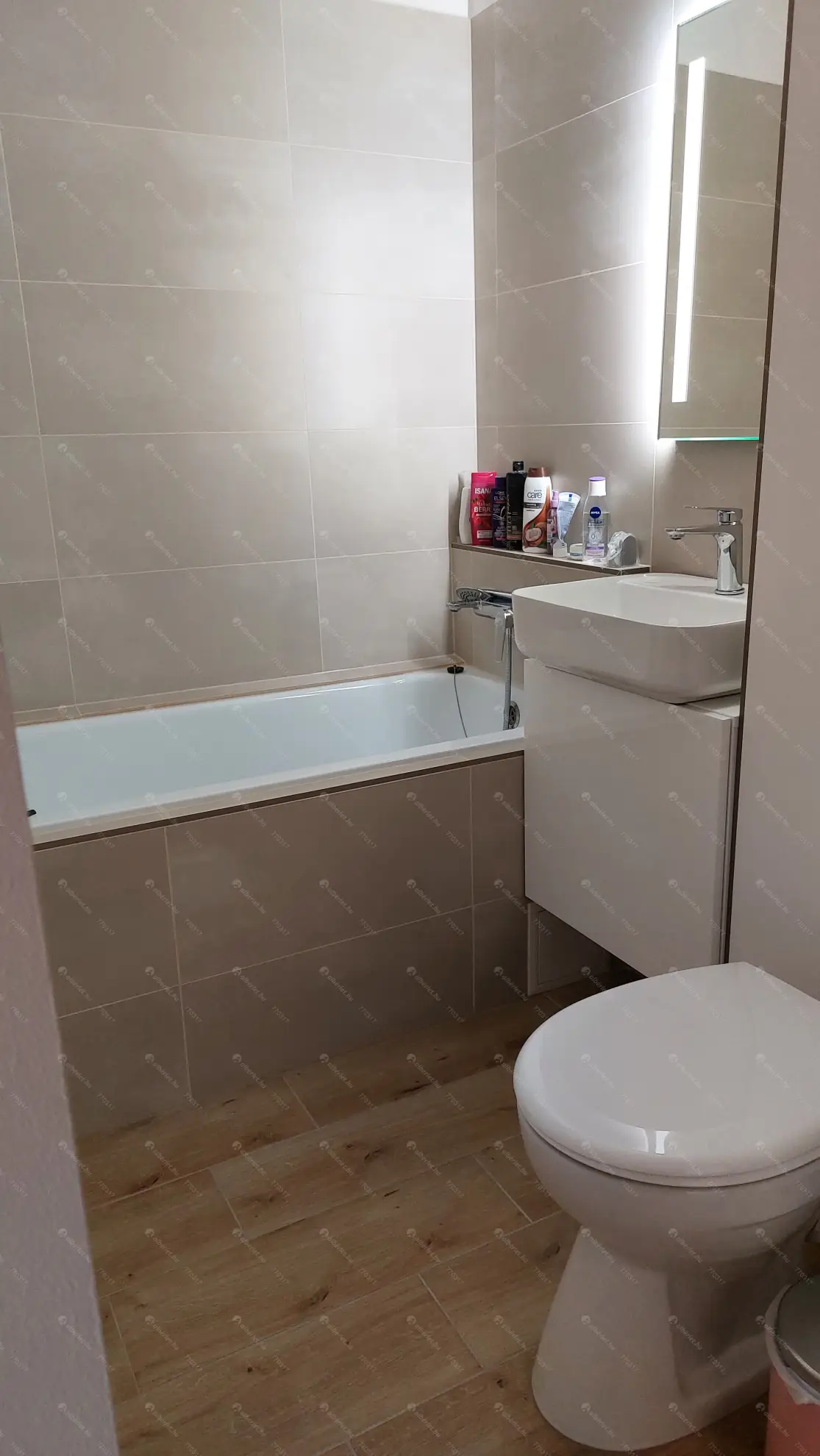 Kiadó albérlet 220000 Ft/hó áron: Budapest, XIII. kerület  Üteg utca. Mérete: 35 nm, 1 szobás | Alberlet.hu - 6576241