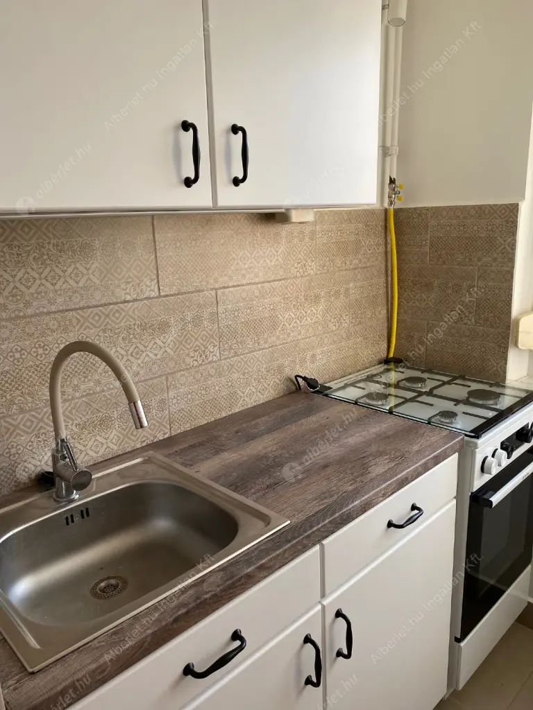 Kiadó albérlet 220000 Ft/hó áron: Budapest, XIII. kerület  Üteg utca. Mérete: 35 nm, 1 szobás | Alberlet.hu - 6594988