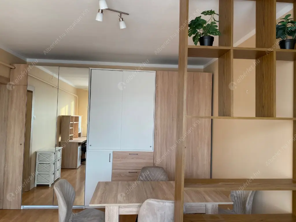 Kiadó albérlet 220000 Ft/hó áron: Budapest, XIII. kerület  Üteg utca. Mérete: 35 nm, 1 szobás | Alberlet.hu - 6594991