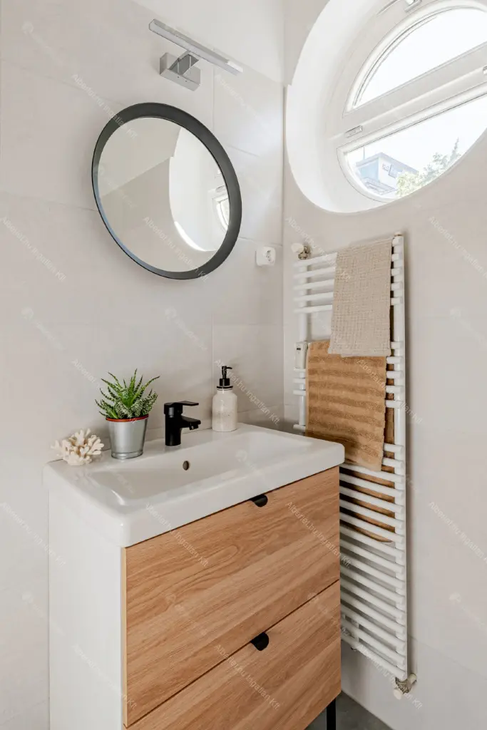 Kiadó albérlet 250000 Ft/hó áron: Budapest, XIII. kerület  Váci út. Mérete: 31 nm, 1 szobás | Alberlet.hu - 6673248