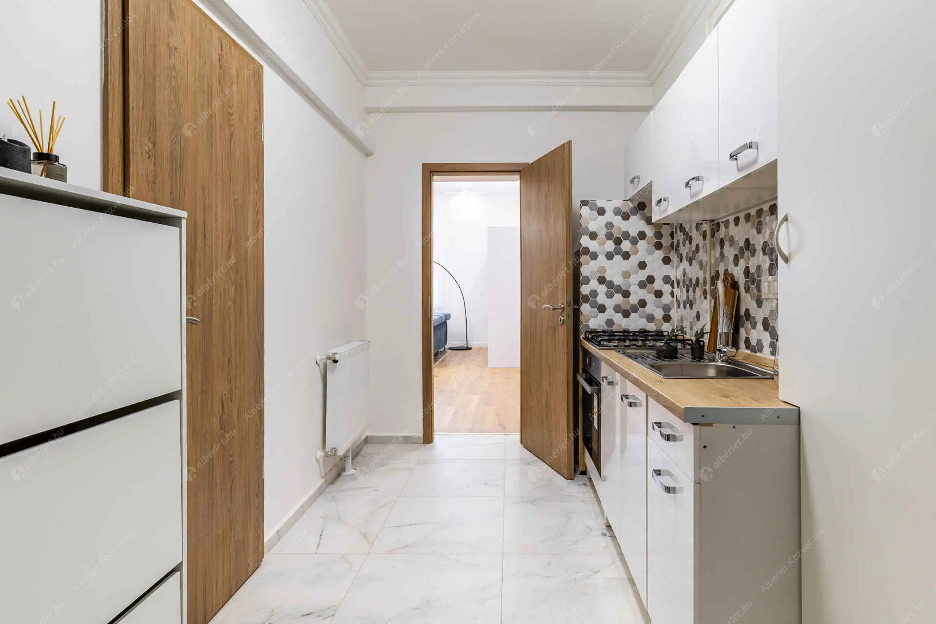 Kiadó albérlet 250000 Ft/hó áron: Budapest, XIII. kerület  Váci út. Mérete: 42 nm, 2 szobás | Alberlet.hu - 6589335