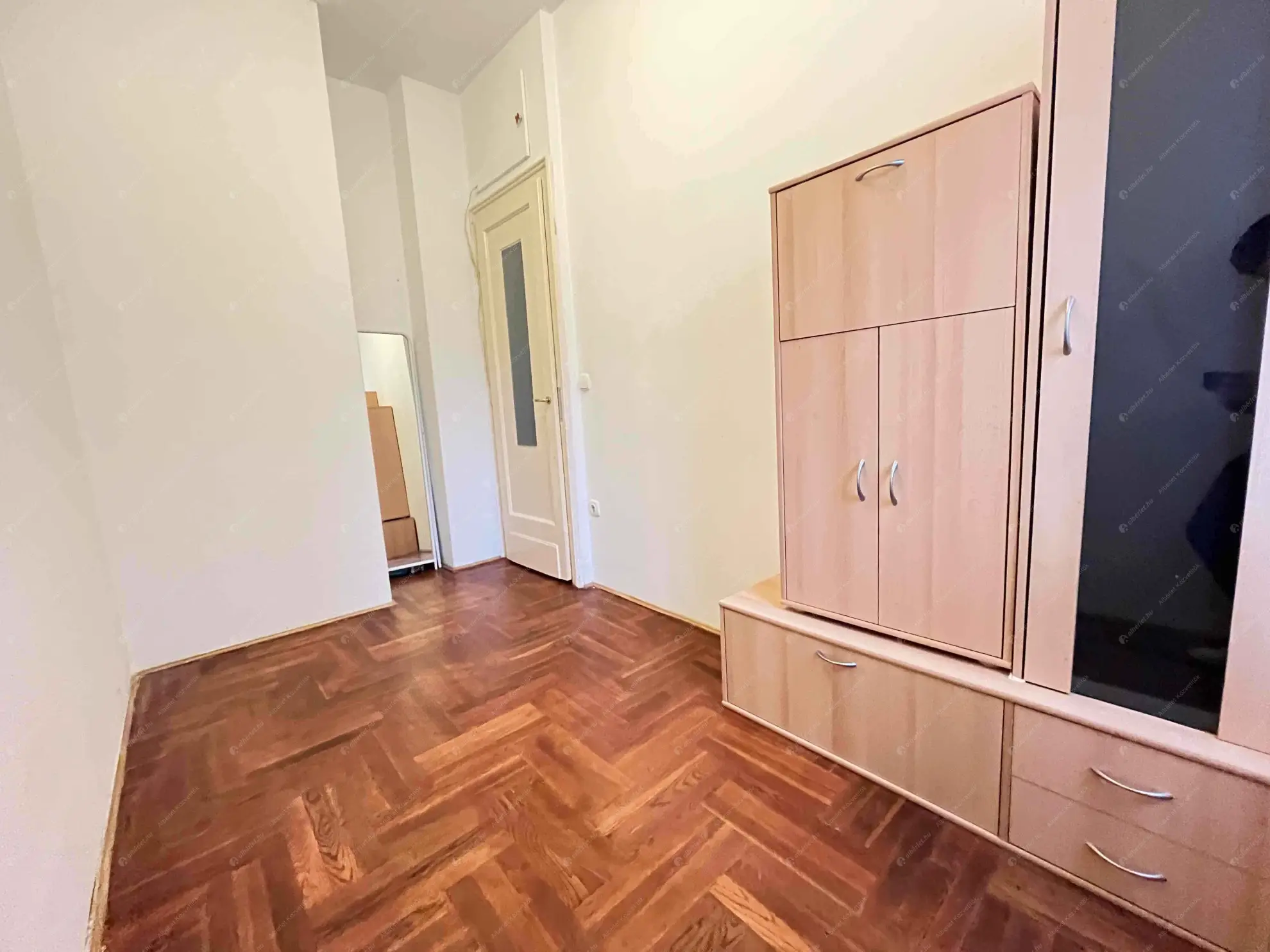 Kiadó albérlet 240000 Ft/hó áron: Budapest, XIII. kerület  Váci út. Mérete: 47 nm, 2 szobás | Alberlet.hu - 6592723