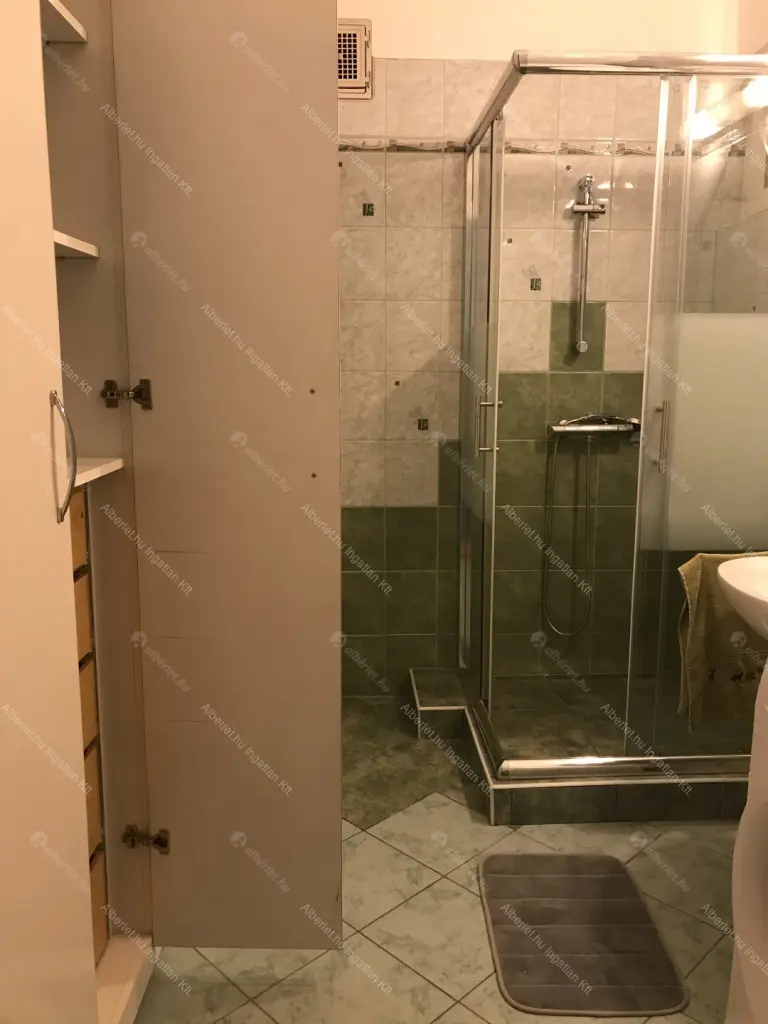 Kiadó albérlet 225000 Ft/hó áron: Budapest, XIII. kerület  Váci út. Mérete: 50 nm, 1 szobás | Alberlet.hu - 6700799